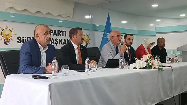 Siirt Ak Parti'de Yerel Seçim Değerlendirmesi Yapıldı
