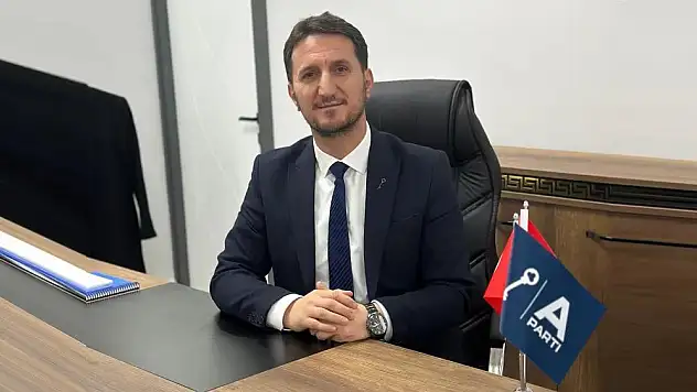 Siirt Anahtar Parti İl Başkanı Arslan: 'İstiklâl Marşı, Türkiye'nin Kurtuluş Reçetesidir!'