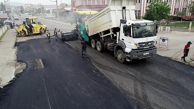 Siirt Belediyesi Asfalt Çalışmalarına Devam Ediyor