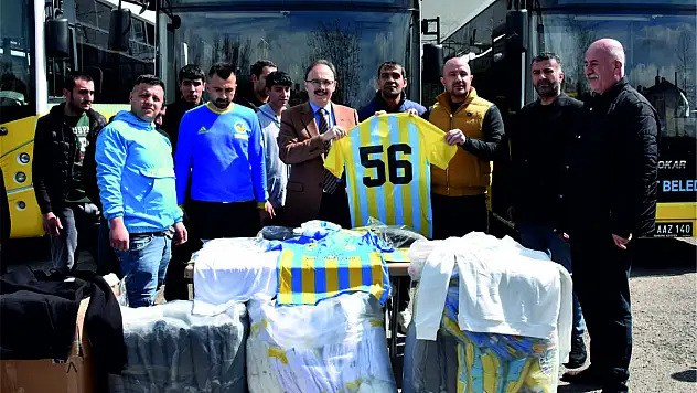 Siirt Belediyesi Halk Otobüsleri Artık Siirt Spor'un Renklerini Taşıyor
