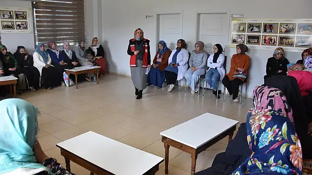 Siirt Belediyesi, Kadınlara Yönelik Aile Eğitim Programı Semineri Düzenledi