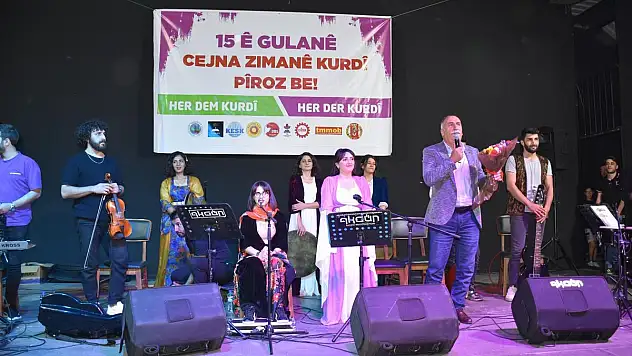 Siirt Belediyesi, Kızlar Tepesi Amfi Tiyatro'da Unutulmaz Bir Geceye Ev Sahipliği Yaptı