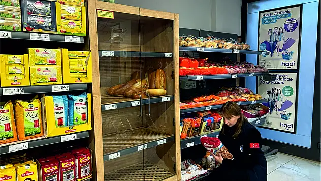 Siirt Belediyesi Zabıta Ekiplerinden Marketlerde Tarihi Geçmiş Ürün ve Fiyat Denetimi
