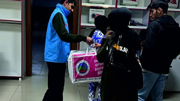 Siirt Belediyesi'nden 1100 Aileye 'Hoşgeldin Bebek' Paketi Yardımı