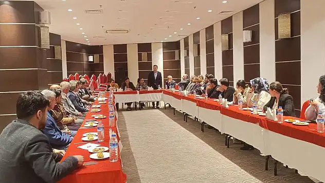 Siirt DEM Parti Avukatlarla Toplantı Yaptı