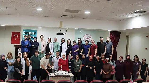 Siirt Eğitim ve Araştırma Hastanesi'nde Hemşireler Haftası Coşkuyla Kutlandı