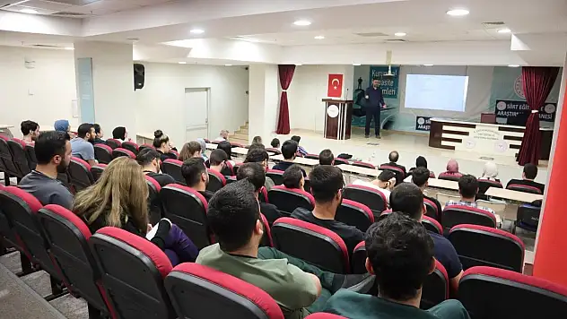 Siirt Eğitim ve Araştırma Hastanesi'nde Sürekli Eğitim Seminerleri Devam Ediyor