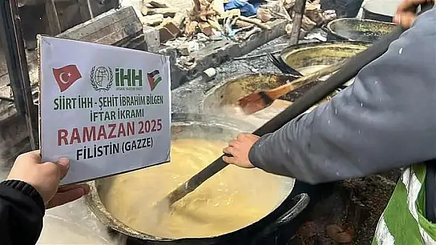 Siirt İHH'dan Gazze'nin Şati Mülteci Kampı'nda Şehit İbrahim Bilgen İftarı
