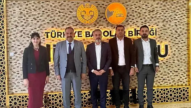 Siirt İl Özel İdare Genel Sekreteri Hifzullah Canpolat'tan Siirt Barosuna Ziyaret