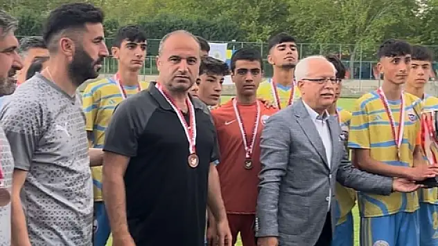 Siirt İl Özel İdare U-15 Futbol Takımımızın Büyük Başarısı