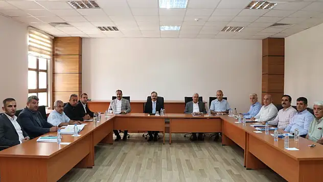Siirt İl Özel İdaresi'nin Yatırımları, Vali Kızılkaya Başkanlığında Değerlendirildi