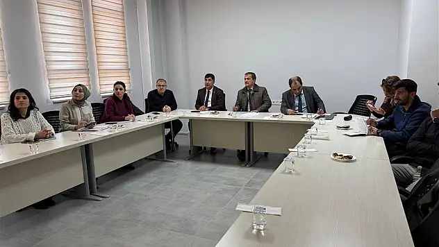 Siirt İl Sağlık Müdürlüğünde Değerlendirme ve Planlama Brifingi Verildi