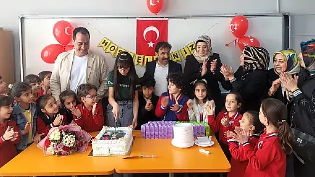 Siirt Mehmetçik İlkokulu'ndan Şehitler Haftası'na Anlamlı Ziyaret