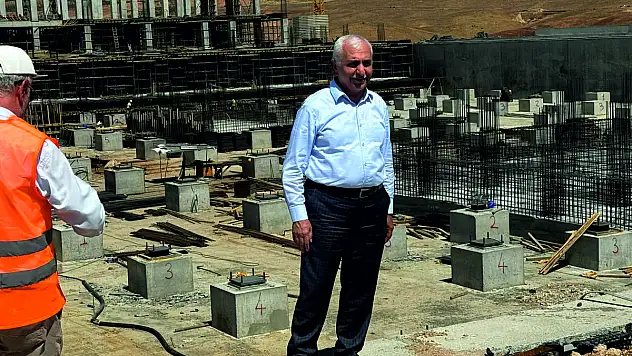 Siirt Milletvekili Mervan Gül, Kentte Devam Eden Yatırımları Yerinde İnceledi