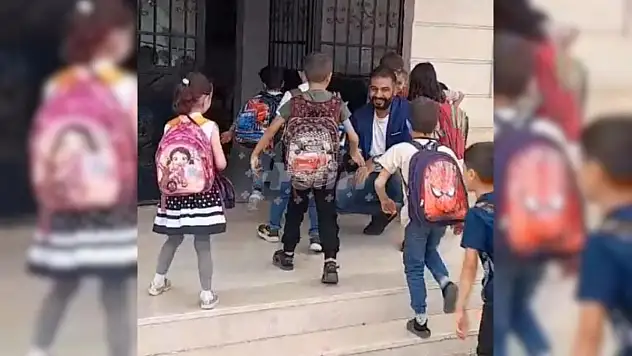 Siirt Pervari'de Okul Müdürü Öğrencilerini Kapıda Karşıladı