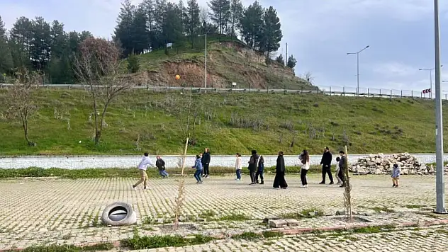 Siirt Sevgi Evleri Çocukları, Güneşli Havanın Tadını Çıkardı