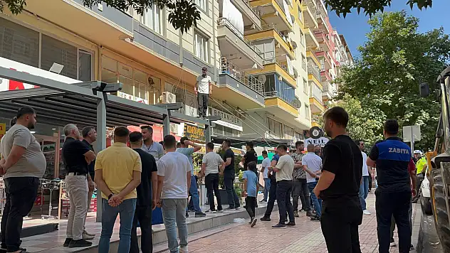 Siirt'te Esnaf ile Zabıta Arasında 'Çatı' Gerginliği