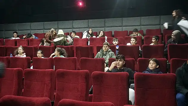 Siirt'te Sinemaya İlgi Artıyor: 2024 Yılında 32 Bini Aşkın Seyirci Salona Gitti