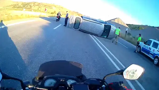 Siirt'te Trafik Kazası: Araç Yan Yattı