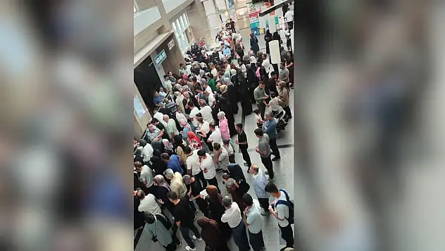 Siirt'te Yeni Sıra Sistemi Başladı, Yoğunluk Oluştu
