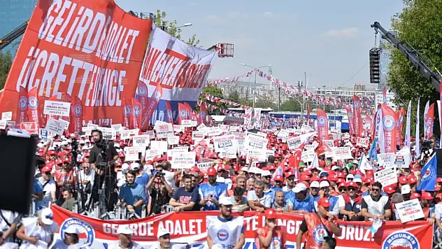 Siirt'ten sendikacılar Ankara'daki eyleme katıldı