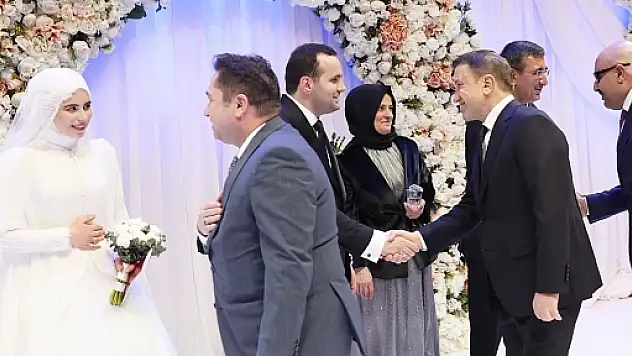 Siirt TSO Başkanı Güven Kuzu, Cumhurbaşkanı Yardımcısı Cevdet Yılmaz'ın Oğlunun Nikah Törenine Katıldı