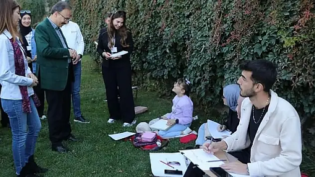 Siirt Ulu Camii'nde 'Urban Sketchers' Buluşması