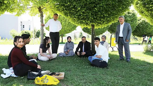 Siirt Üniversitesinde Rektör-Öğrenci Kaynaşması