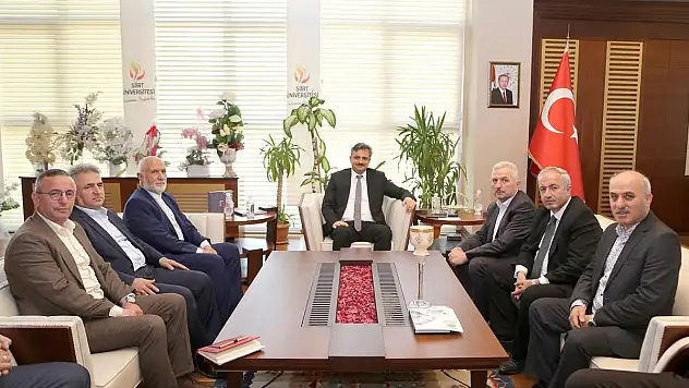 Siirt Vakfı Heyetinden Rektör Prof. Dr. Nihat Şındak'a Nezaket Ziyareti