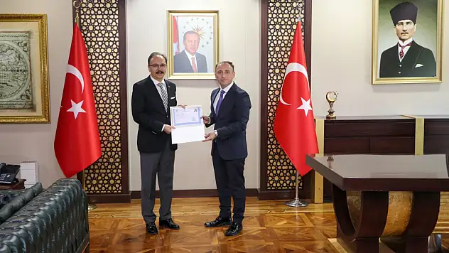 Siirt Valisi, Görev Değişikliği Yaşayan Vali Yardımcısını Kabul Etti