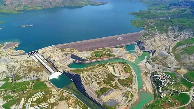 Siirt ve Şırnak Sınırları İçindeki Köyleri Hayata Bağlayacak Yolların İyileştirilmesi İçin İmzalar Atıldı