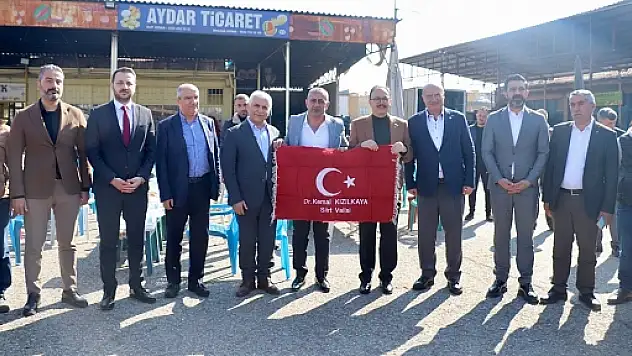 Siirt Yaş Meyve ve Sebze Komisyoncuları Derneği Başkanı Halit Aydar, Güven Tazeledi