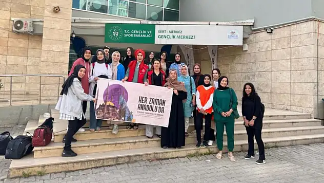 Siirtli Gençlerin Gençlik Kampı Yolculuğu Başladı