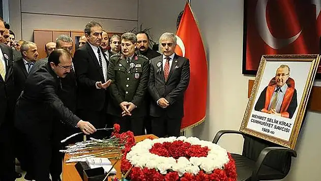 SİİRTLİ SAVCI MEHMET SELİM KİRAZ ŞEHADETİNİN 8. YILINDA ANILDI