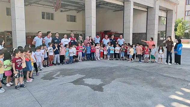 Siirt'te Anaokulu Öğrencilerine İtfaiye Mesleği Anlatıldı