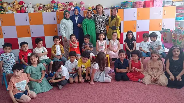 Siirt'te Anasınıfı Öğrencilerinin Karne Sevinci