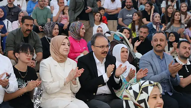 Siirt'te Anneler Günü'nde Müzik, Sevgi ve Vefa Bir Arada Yaşandı