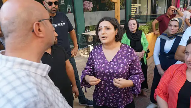 Siirt'te Basın Açıklaması Yapmak İsteyen YSP'li Vekil ve HDP'li Yöneticilere İzin Verilmedi