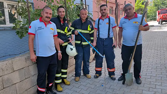 Siirt'te Bir Eve Giren Yılan İtfaiyeyi Harekete Geçirdi