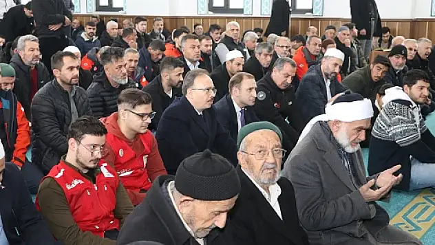 Siirt'te Deprem Şehitleri Dua ve Rahmetle Anıldı