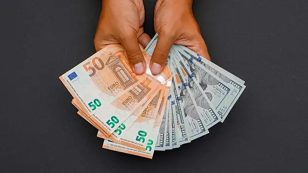 Siirt'te Döviz Piyasası Hareketli! Dolar ve Euro Ne Kadar Oldu?