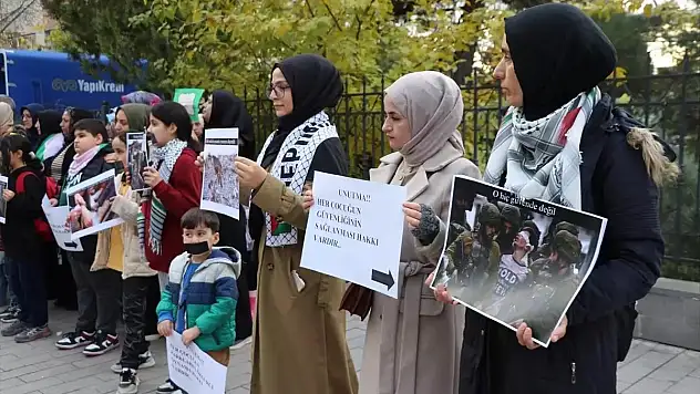 Siirt'te Filistinli Çocuklar İçin Sessiz Yürüyüş
