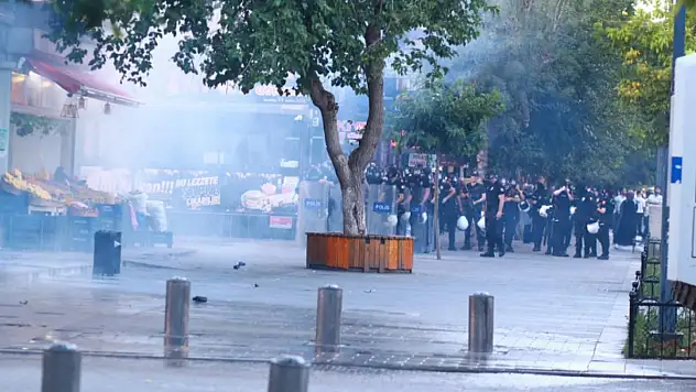 Siirt'te, Hakkari Protestosuna Polis Müdahalesinde 3 Gözaltı