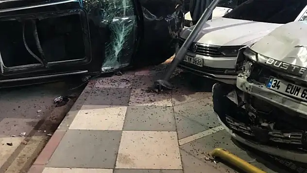 Siirt'te Kontrolden Çıkan Otomobil Takla Attı