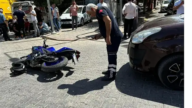 Siirt'te Otomobille Çarpışan Motosiklet Sürücüsü Yaralandı