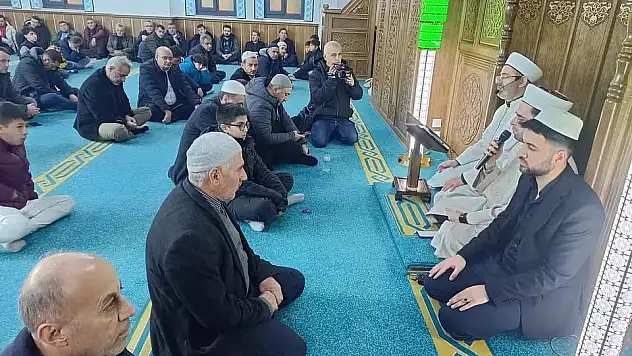 Siirt'te Regaib Kandili Dualarla İdrak Edildi