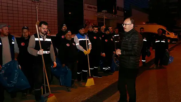 Siirt'te Sabahın İlk Işıklarıyla Başlayan Temizlik Seferberliği Devam Ediyor (Videolu)