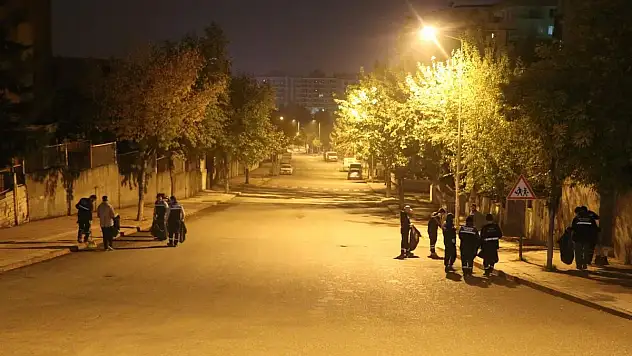 Siirt'te Sabahın İlk Işıklarıyla Temizlik Seferberliği