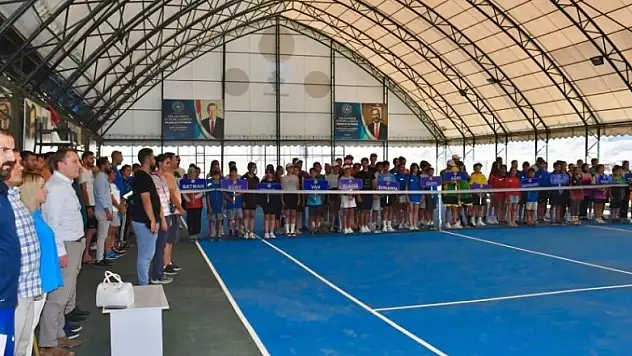 Şırnak'ta Analig Tenis Çeyrek Final Müsabakaları Sonuçlandı