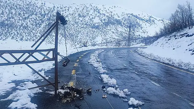 Şırnak'ta Zorlu Hava Koşullarına Rağmen Elektrik Arızası Giderildi